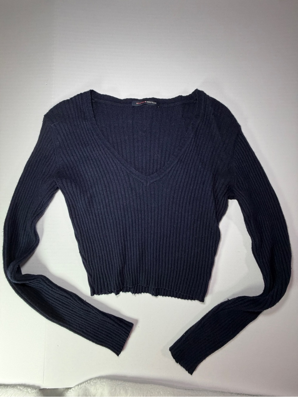 Brandy Melville Navy Ribbed V-Neck Long Sleeve Crop Top measures xs/s